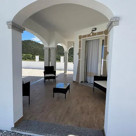 Semesterbostad Lutturai 4 Budoni